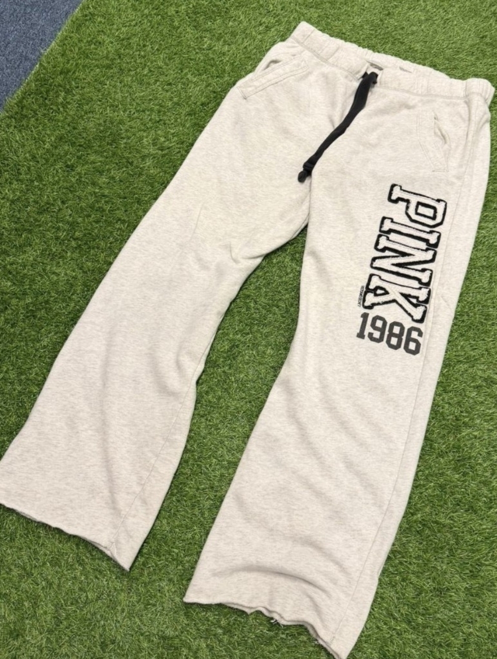 Victoria's Secret Pink Large Wide Leg Light Gray Sweatpants Vintage Y2K